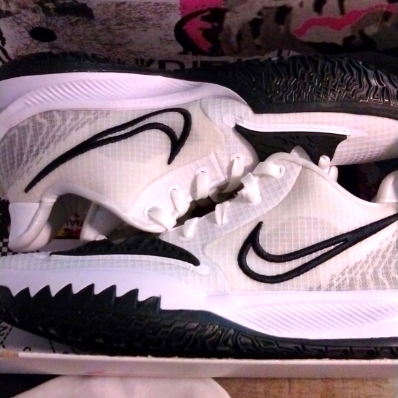 Nike Kyrie Low 4 TB Last Release Nike Men's 12 1/2 - Picture 1 of 5